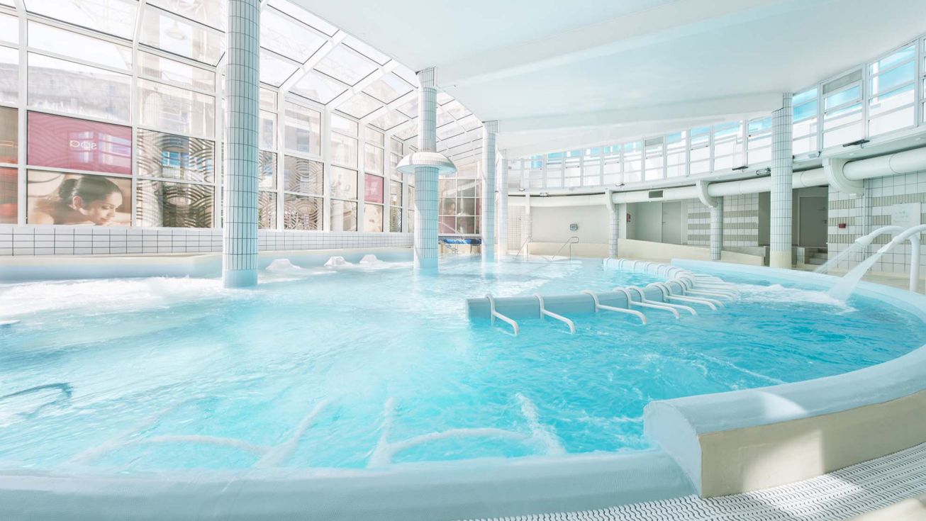 Piscine eau de mer thalasso