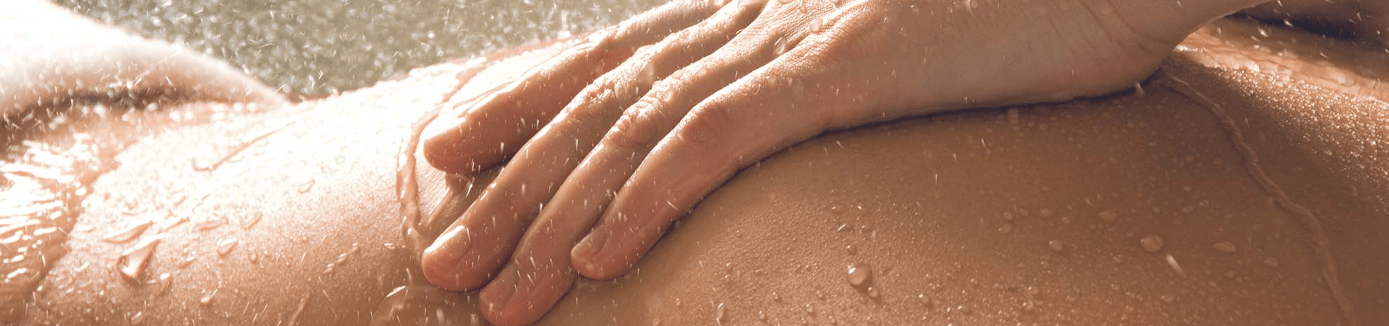 massage relaxant sous pluie marine