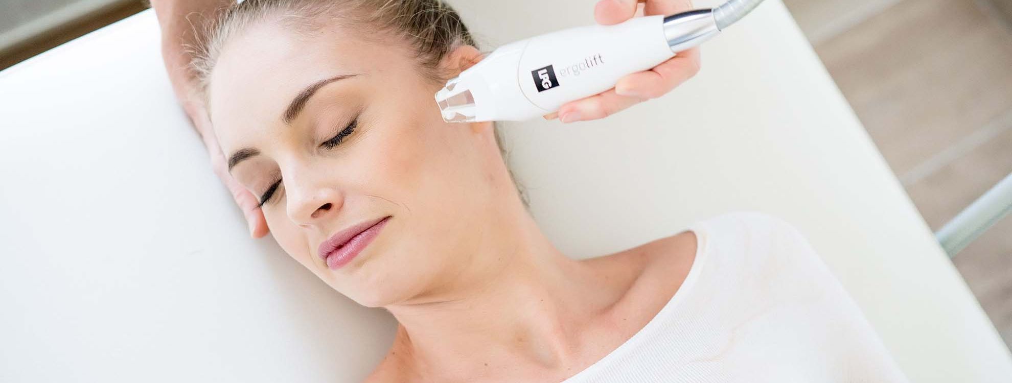 Femme recevant un soin sur mesure jusqu'a 4 zones