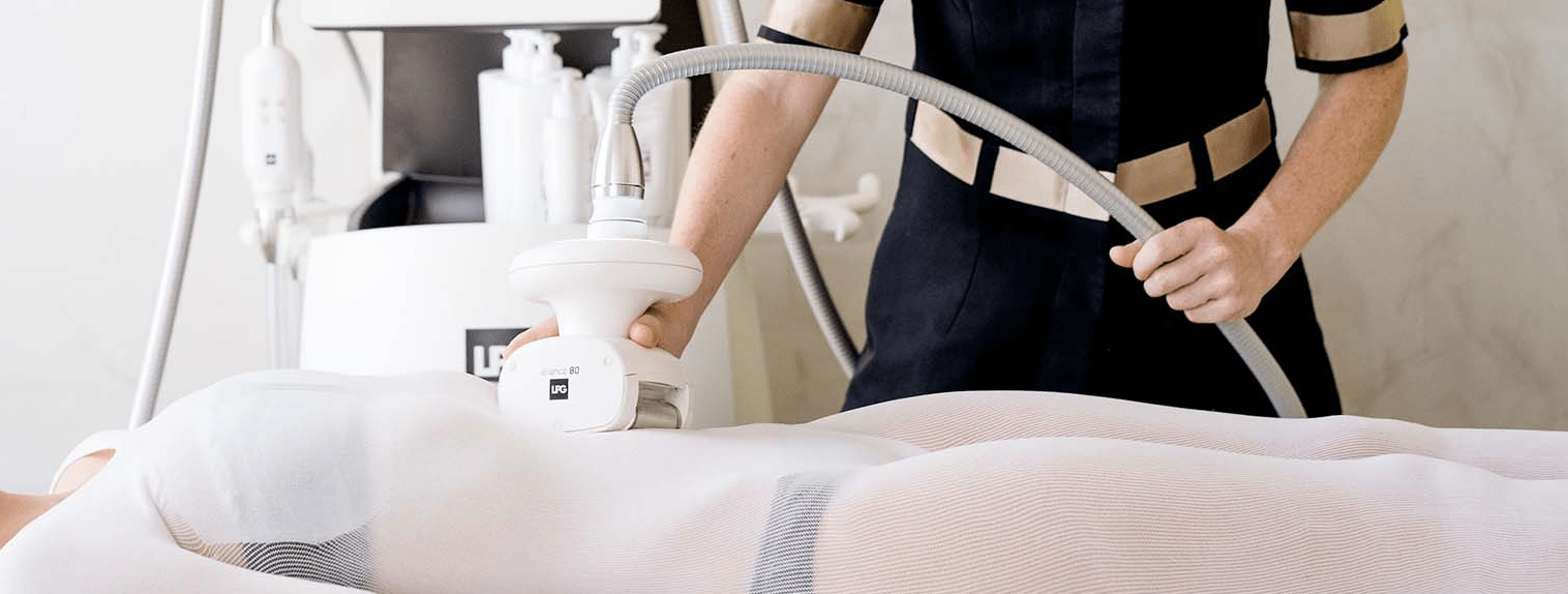 Femme durant un soin innovant lpg endermologie