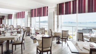salle intérieure du restaurant Valdys Roscoff