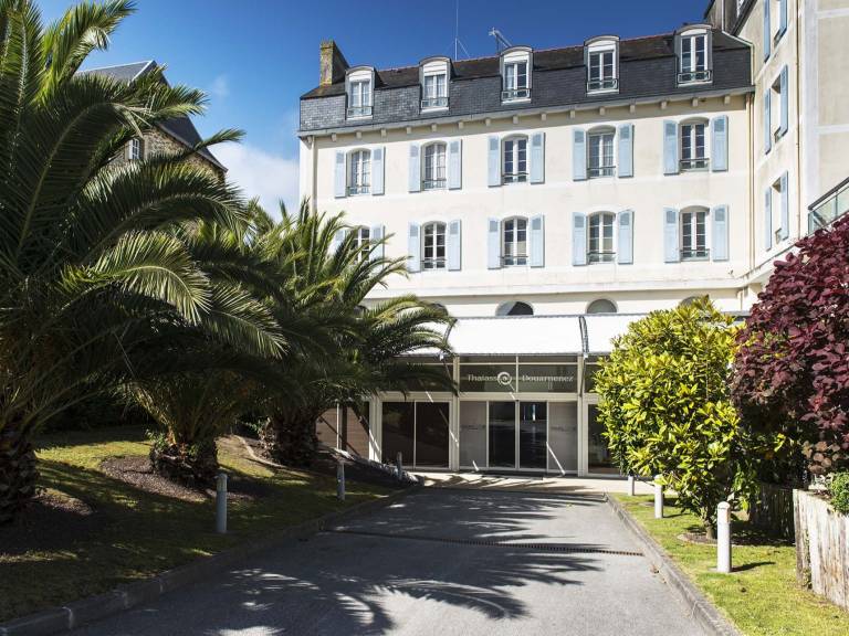 Façade spa thalasso Douarnenez