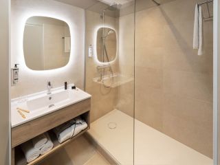 Salle de douche Chambre Double Hôtel Douarnenez