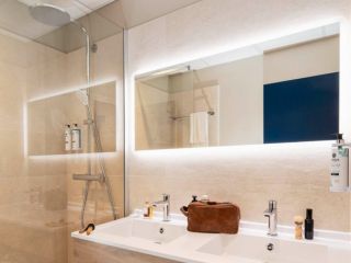 Salle de douche Suite Family Hôtel Douarnenez