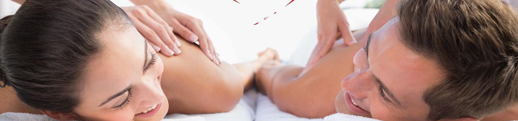 couple qui se fait masser